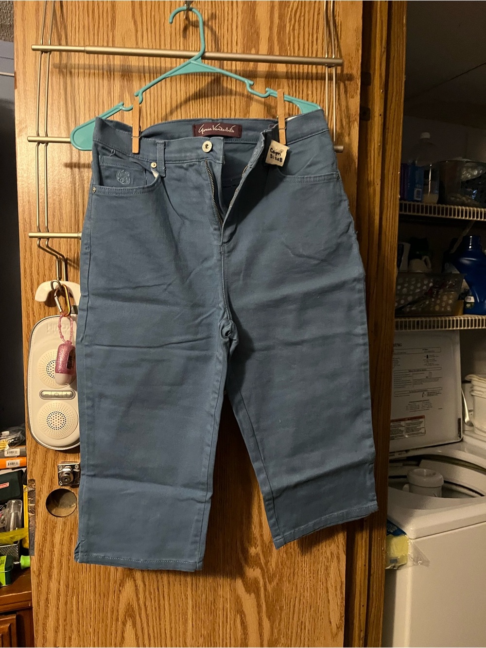 Gloria Vanderbilt Dusty Blue Capri Pants